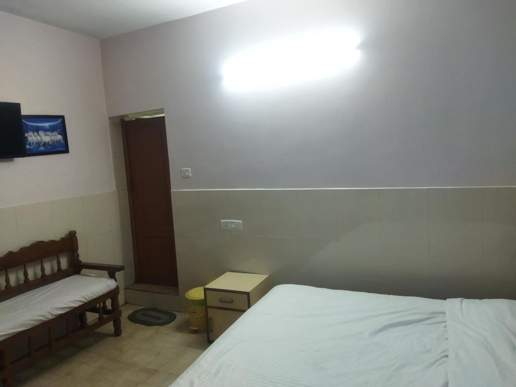 Hp Hotel - Hotel Pentoz Ooty Eksteriør billede
